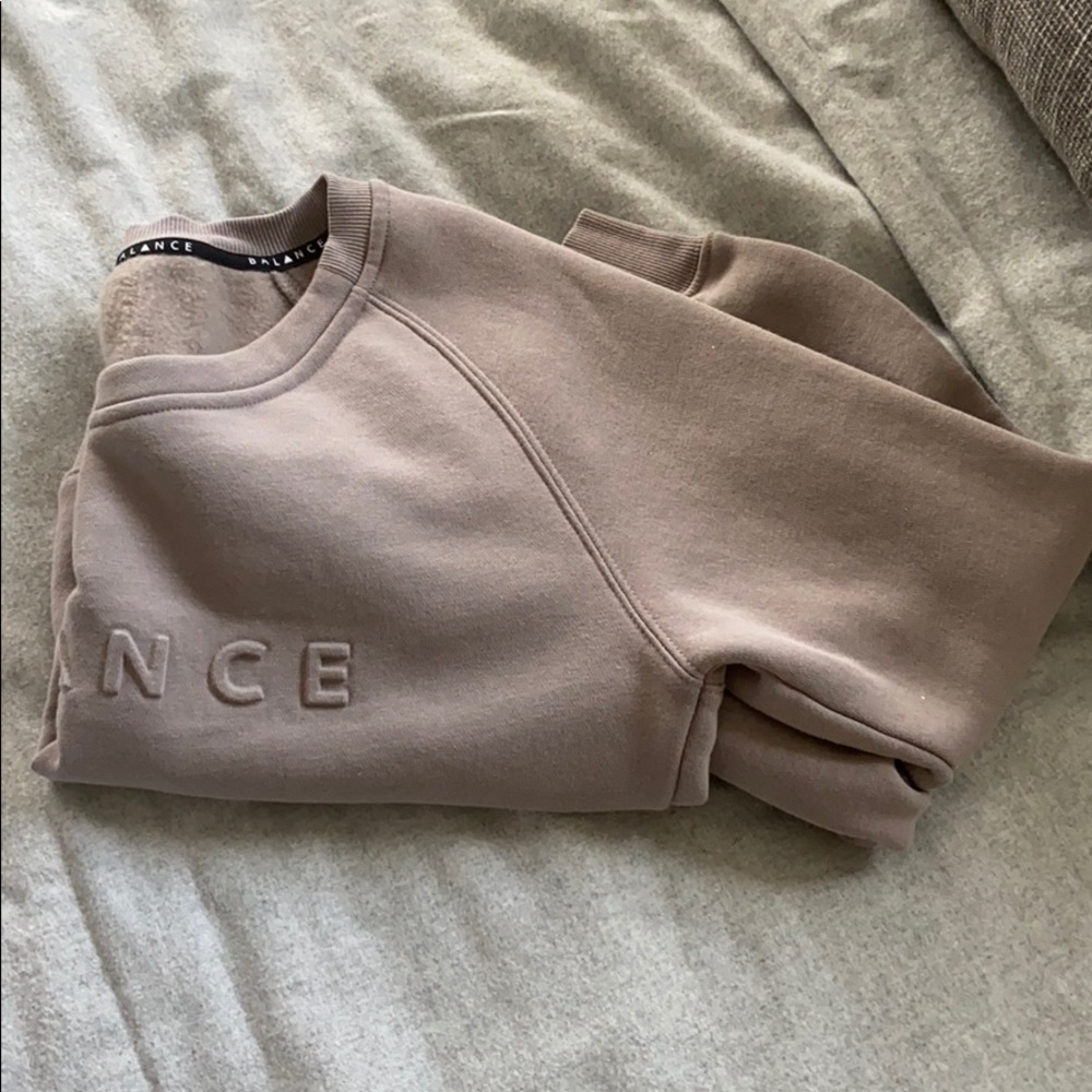 Balance Crop Top crewneck